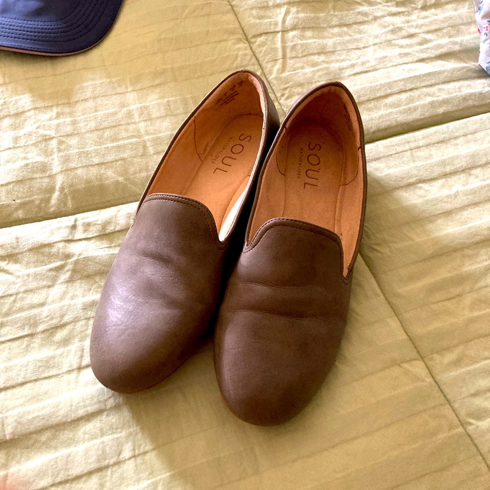 Naturalizer soul flats, comfortable and in good shape. Size 10W